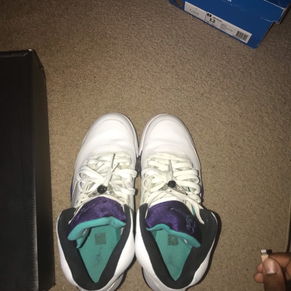 Pre-Owned Air Jordan Retro Grape 5’s - Picture 7 of 8